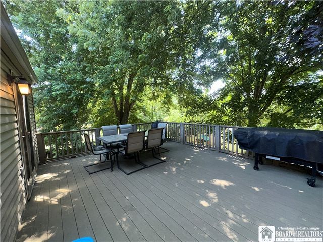 6868 Chaffee Court, Evans, NY 14047