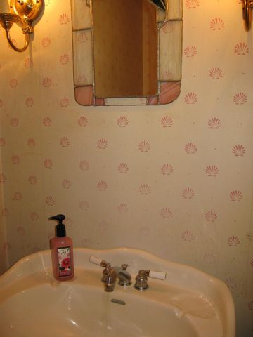 700 Sailfish Drive, Fort Walton Beach, FL 32548