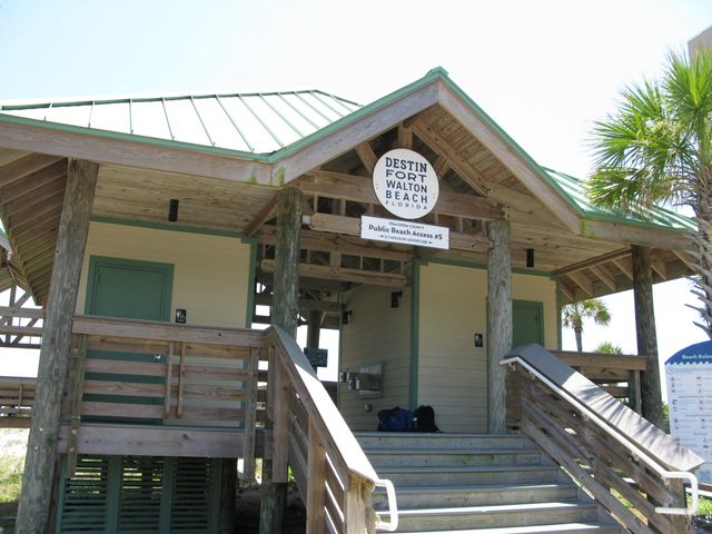 700 Sailfish Drive, Fort Walton Beach, FL 32548