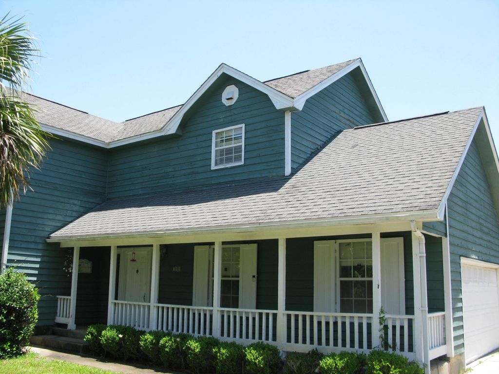 700 Sailfish Drive, Fort Walton Beach, FL 32548