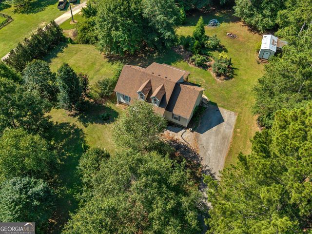 392 I B Howard Road, Williamson, GA 30292