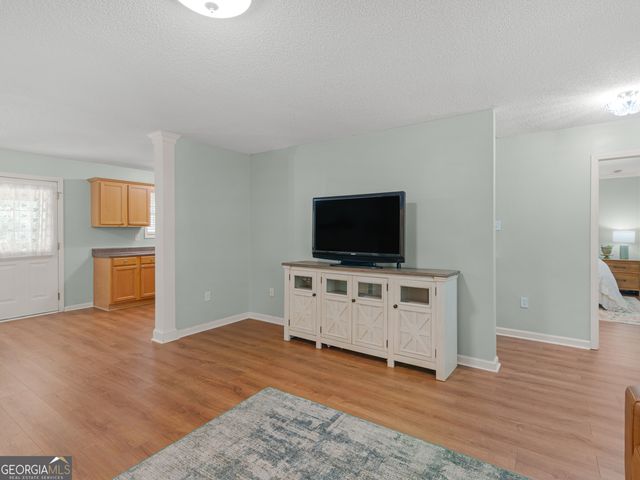 392 I B Howard Road, Williamson, GA 30292