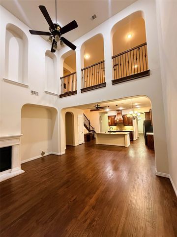 2215 Longview Road, Irving, TX 75063