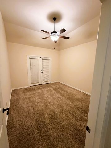 2215 Longview Road, Irving, TX 75063