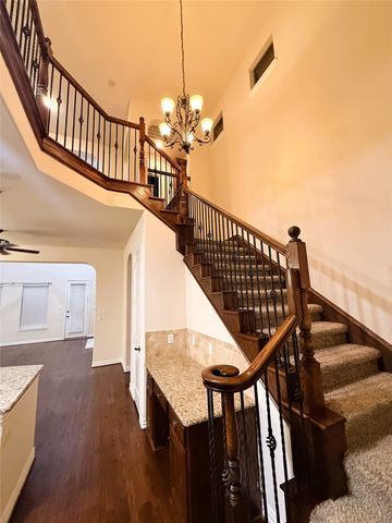 2215 Longview Road, Irving, TX 75063