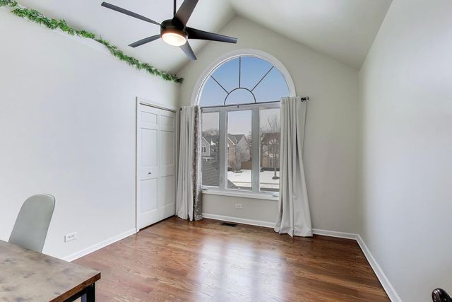 27W439 Chartwell Drive, Winfield, IL 60190