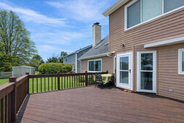 27W439 Chartwell Drive, Winfield, IL 60190