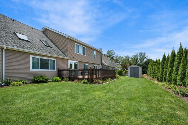 27W439 Chartwell Drive, Winfield, IL 60190