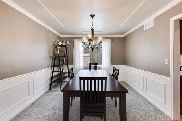 27W439 Chartwell Drive, Winfield, IL 60190