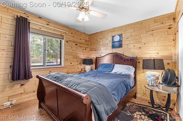 18533 Matthew Drive, Clinton Township, MI 48035