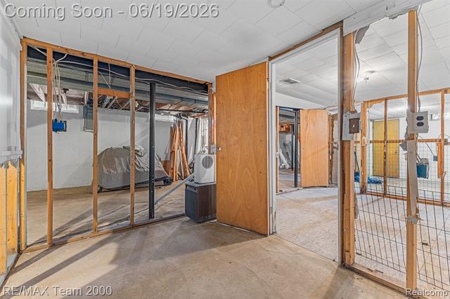 18533 Matthew Drive, Clinton Township, MI 48035