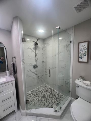1021 E Russell Avenue, Carrollton, TX 75006