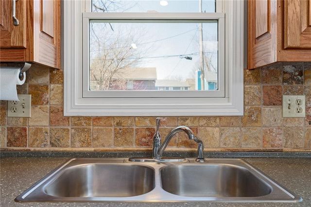 1743 Normandy Drive, Olathe, KS 66061