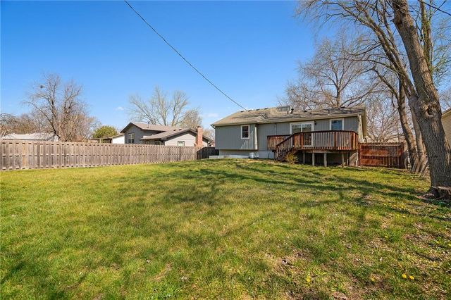 1743 Normandy Drive, Olathe, KS 66061