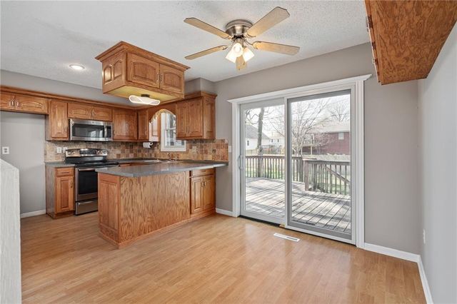 1743 Normandy Drive, Olathe, KS 66061