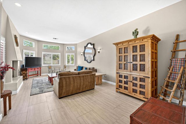 54695 Avenida Madero, La Quinta, CA 92253