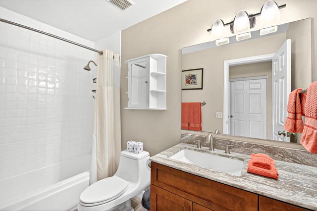 54695 Avenida Madero, La Quinta, CA 92253