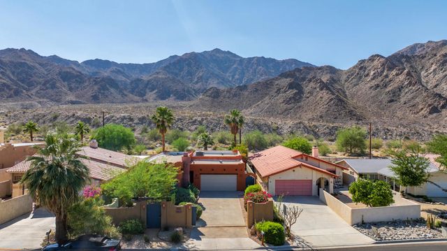 54695 Avenida Madero, La Quinta, CA 92253