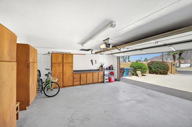 54695 Avenida Madero, La Quinta, CA 92253