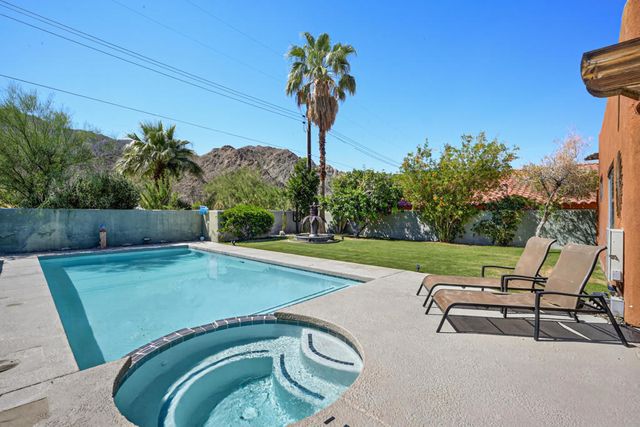 54695 Avenida Madero, La Quinta, CA 92253