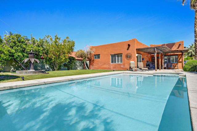 54695 Avenida Madero, La Quinta, CA 92253