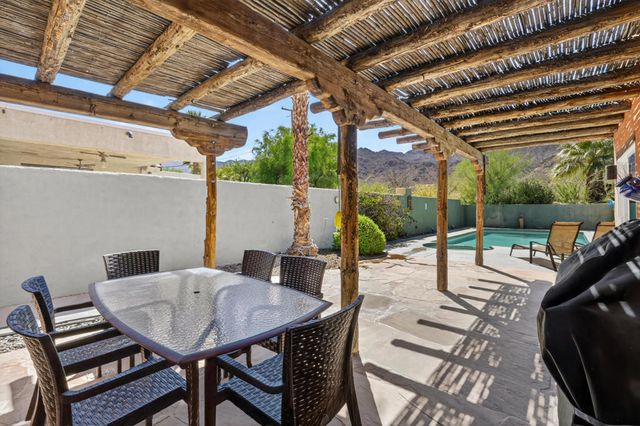 54695 Avenida Madero, La Quinta, CA 92253