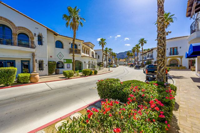 54695 Avenida Madero, La Quinta, CA 92253