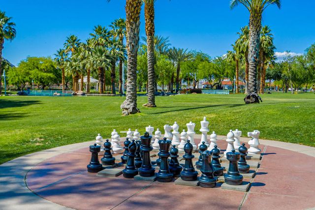 54695 Avenida Madero, La Quinta, CA 92253