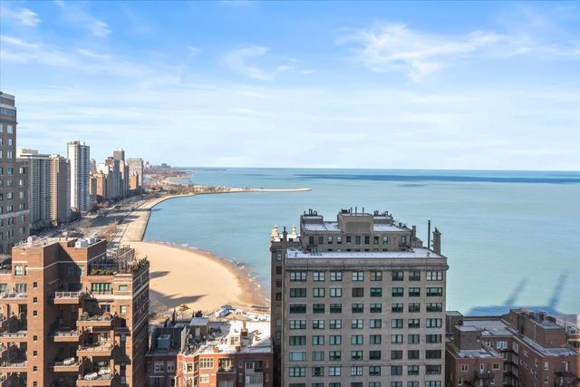 200 E DELAWARE Place 32AF, Chicago, IL 60611