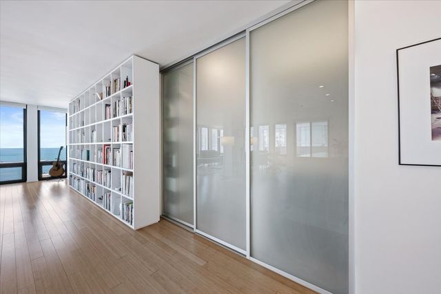 200 E DELAWARE Place 32AF, Chicago, IL 60611