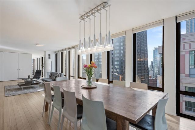 200 E DELAWARE Place 32AF, Chicago, IL 60611