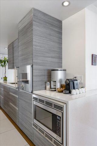 200 E DELAWARE Place 32AF, Chicago, IL 60611