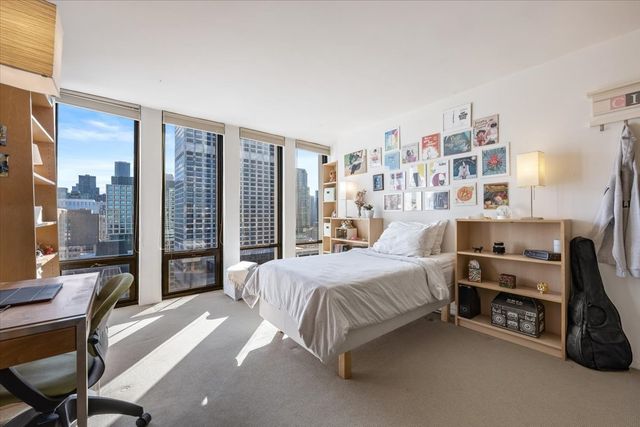 200 E DELAWARE Place 32AF, Chicago, IL 60611