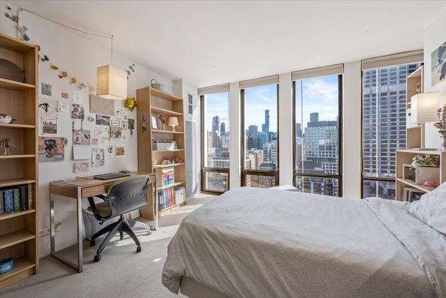 200 E DELAWARE Place 32AF, Chicago, IL 60611