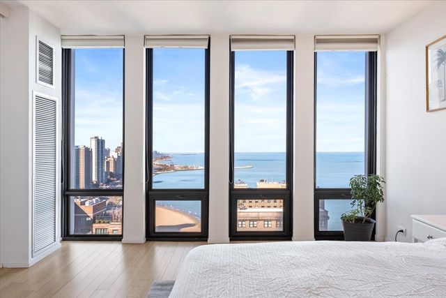 200 E DELAWARE Place 32AF, Chicago, IL 60611