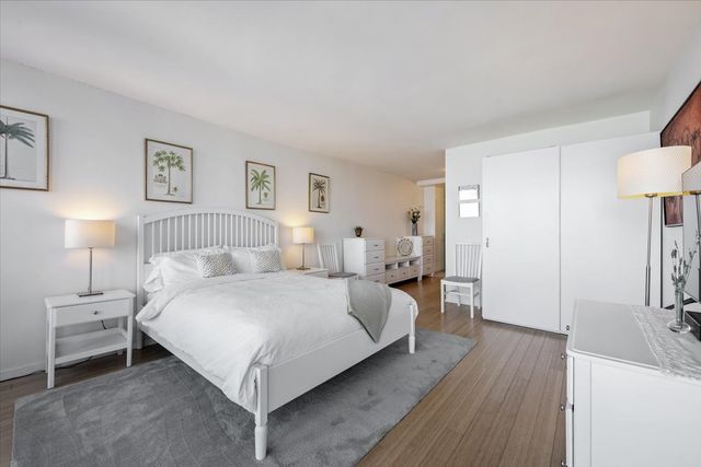 200 E DELAWARE Place 32AF, Chicago, IL 60611