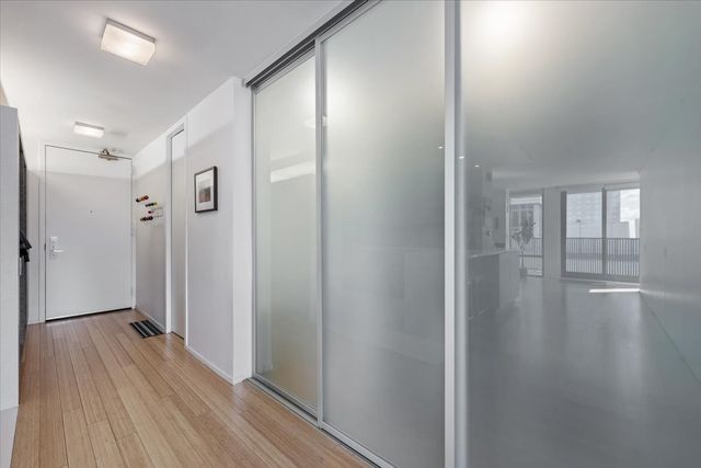 200 E DELAWARE Place 32AF, Chicago, IL 60611