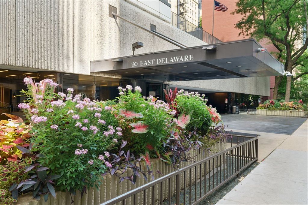 200 E DELAWARE Place 32AF, Chicago, IL 60611