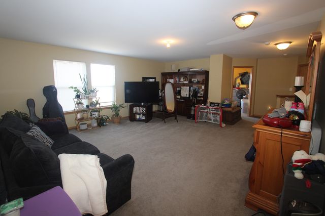 7302 Donovan Drive, Joliet, IL 60431