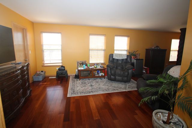 7302 Donovan Drive, Joliet, IL 60431