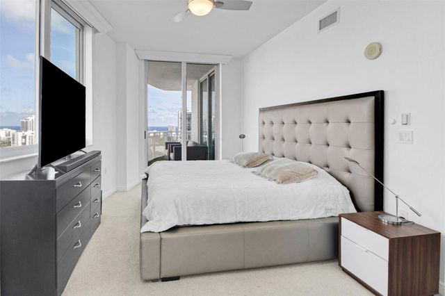 1755 E Hallandale Beach Blvd PH02, Hallandale Beach, FL 33009