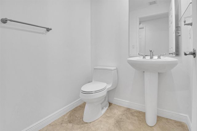 1755 E Hallandale Beach Blvd PH02, Hallandale Beach, FL 33009