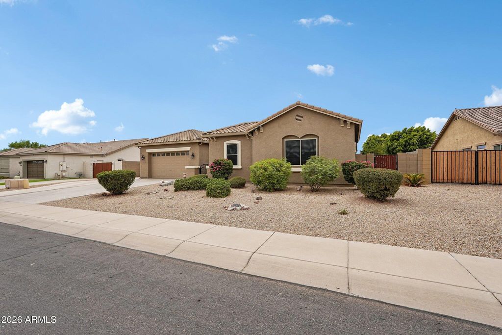 18311 W GEORGIA Avenue, Litchfield Park, AZ 85340 — photo 3