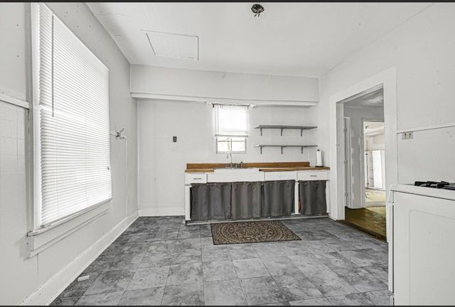 209 Frawley Street, Houston, TX 77009