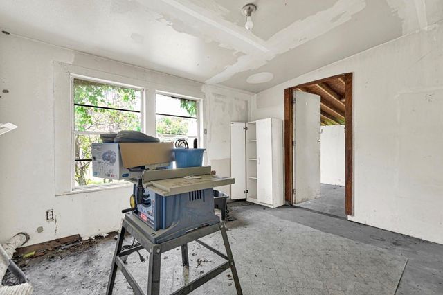 209 Frawley Street, Houston, TX 77009