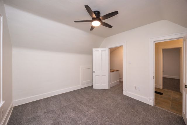 725 40th Street, Des Moines, IA 50312