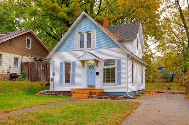 725 40th Street, Des Moines, IA 50312