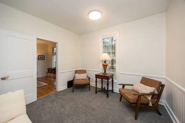 725 40th Street, Des Moines, IA 50312