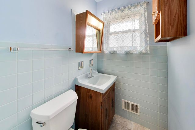 7300 W Bryn Mawr Avenue, Chicago, IL 60631