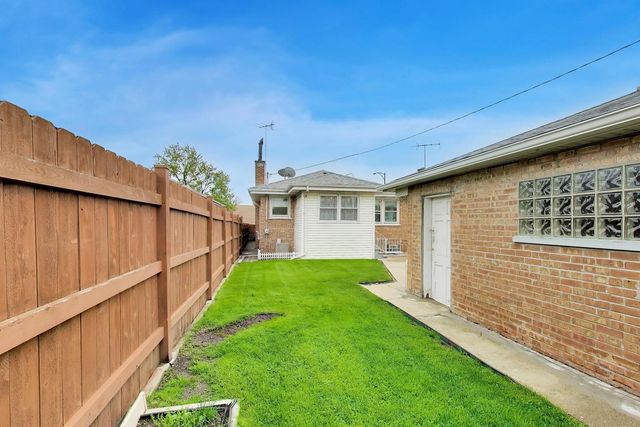 7300 W Bryn Mawr Avenue, Chicago, IL 60631